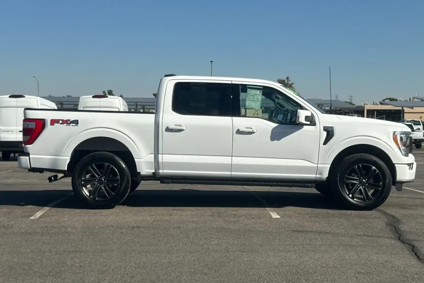 2022 Ford F-150 Lariat photo 1