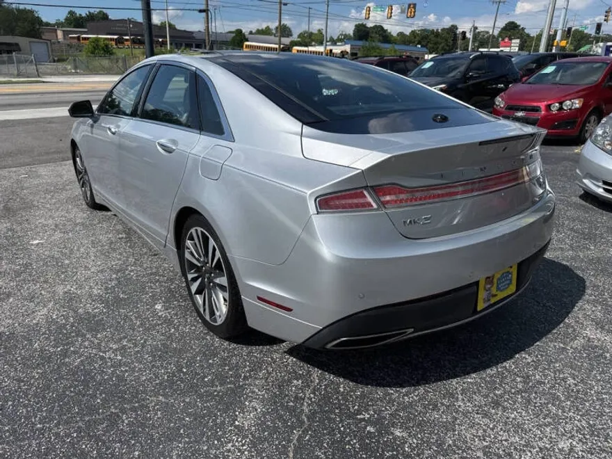 2017 Lincoln MKZ Reserve photo 1