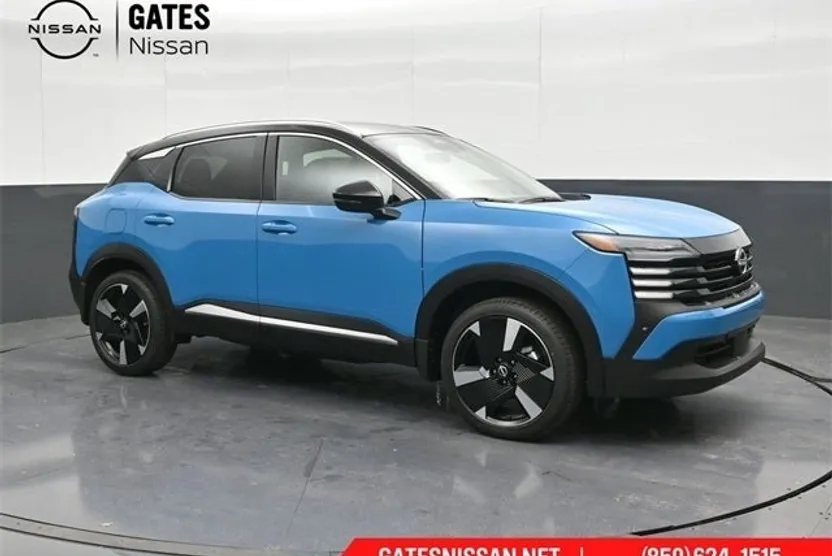 2025 Nissan Kicks SR photo 1