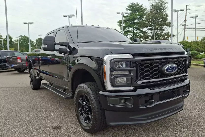 2024 Ford F-250 XL photo 1