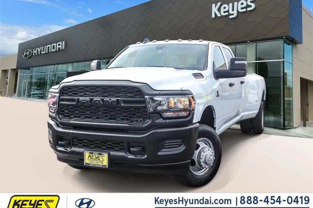 2024 Ram 3500 Tradesman photo 1