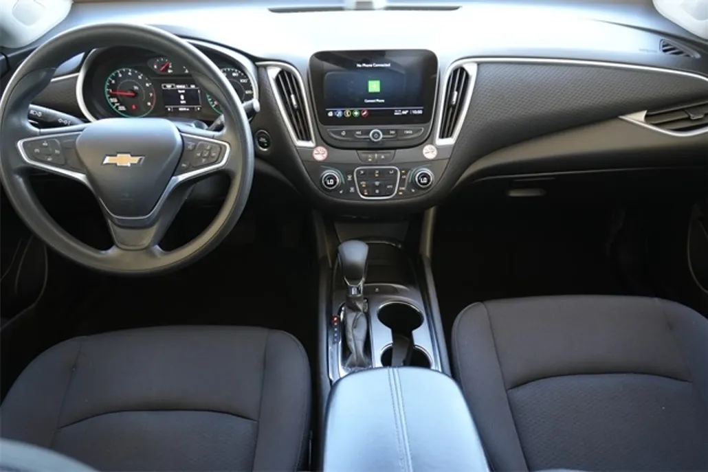 2022 Chevrolet Malibu 1LT photo 1