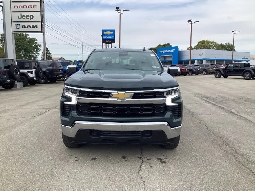 2026 Chevrolet Silverado 1500 LT photo 1