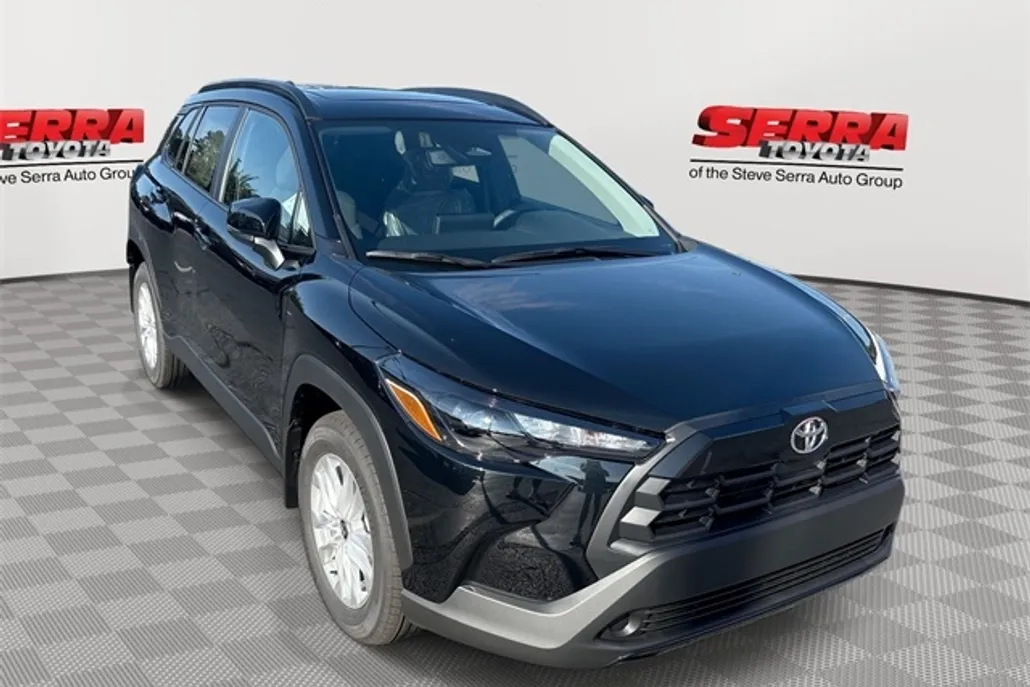 2026 Toyota Corolla Cross LE photo 1