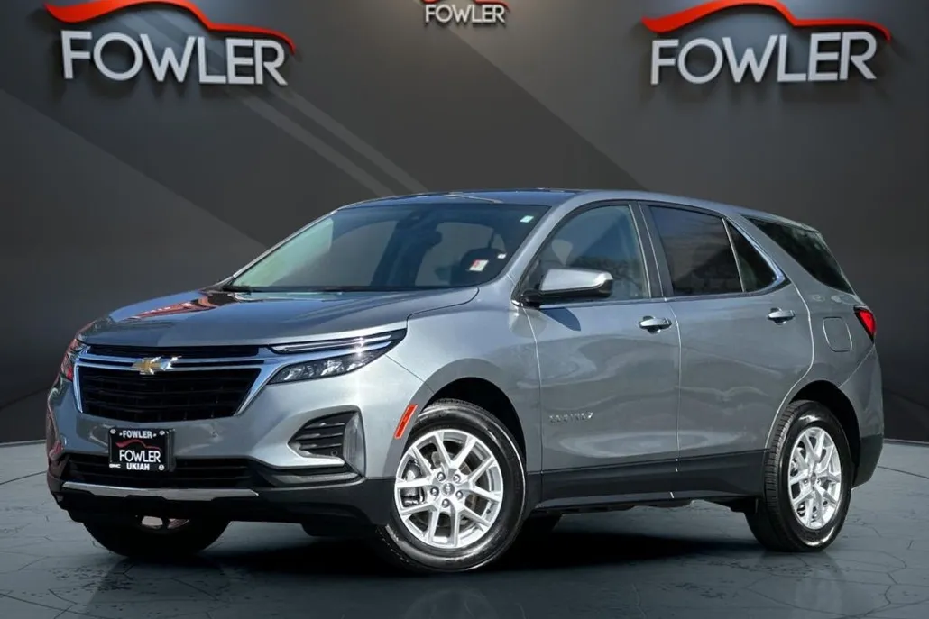 2024 Chevrolet Equinox LT photo 1