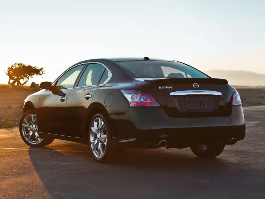 2012 Nissan Maxima SV photo 1