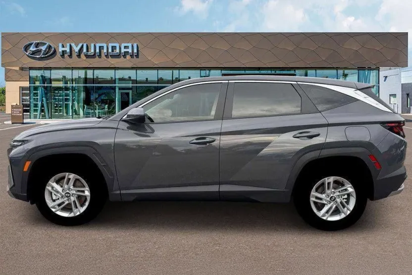 2026 Hyundai Tucson SE photo 1