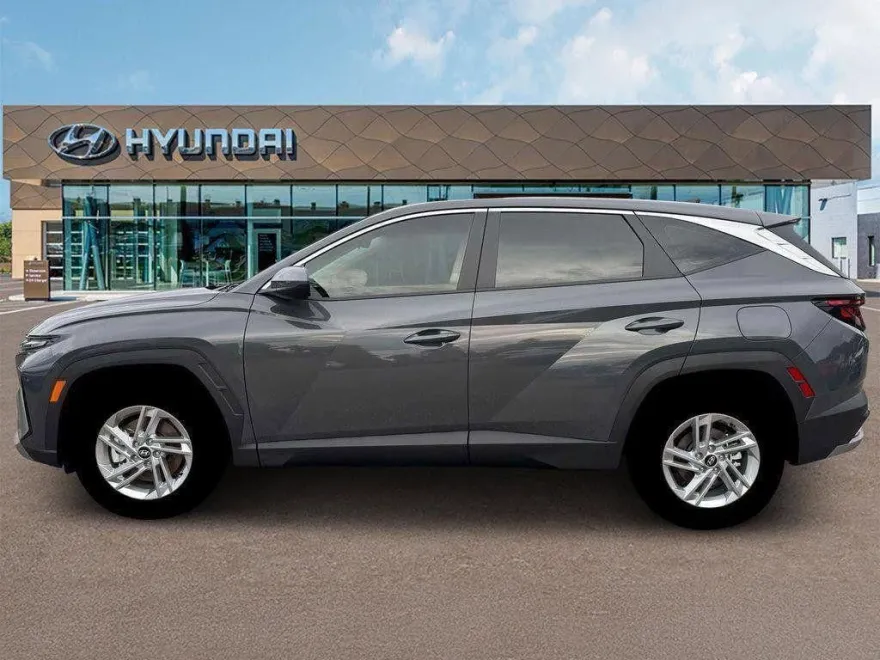 2026 Hyundai Tucson SE photo 1