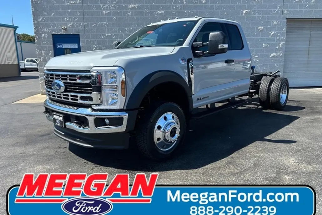 2026 Ford F-550 XLT photo 1