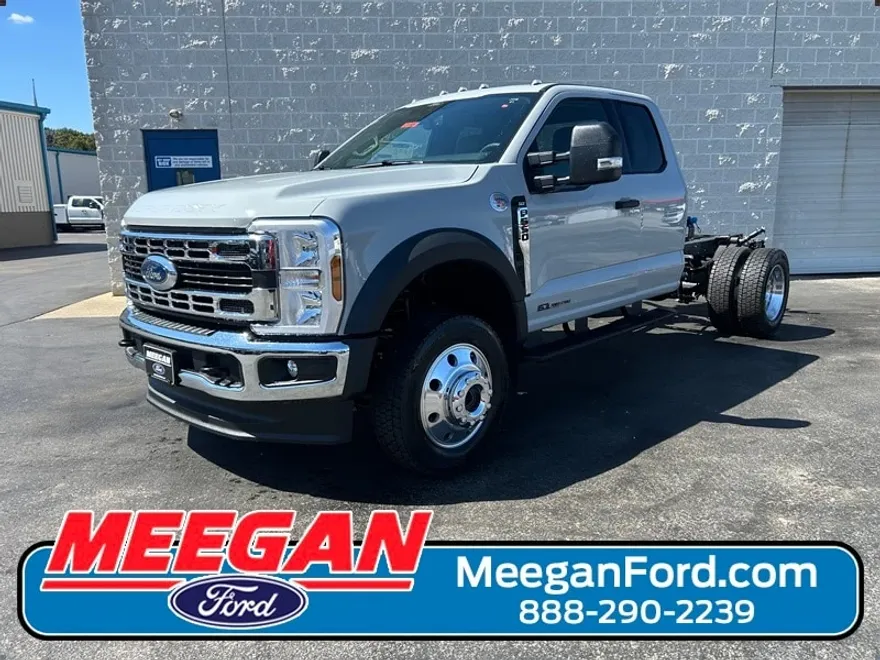 2026 Ford F-550 XLT photo 1