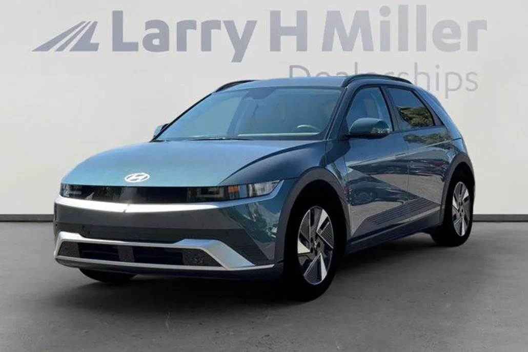 2025 Hyundai Ioniq 5 SEL photo 1