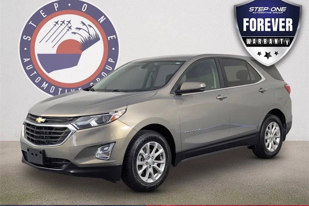 2018 Chevrolet Equinox LT photo 1