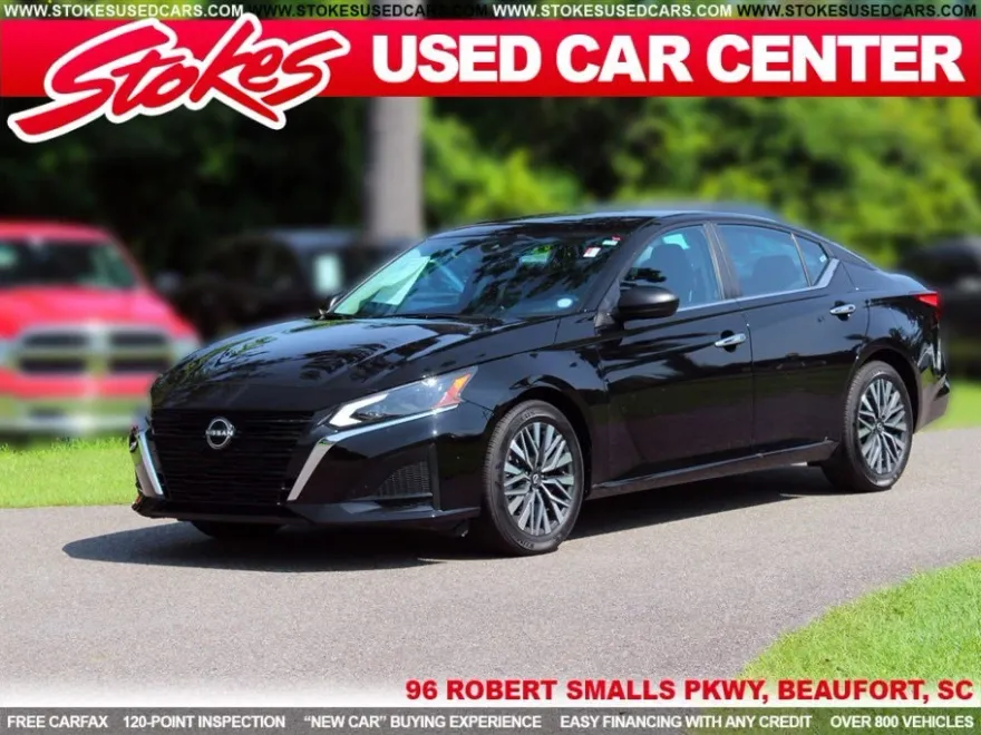2024 Nissan Altima 2.5 SV photo 1