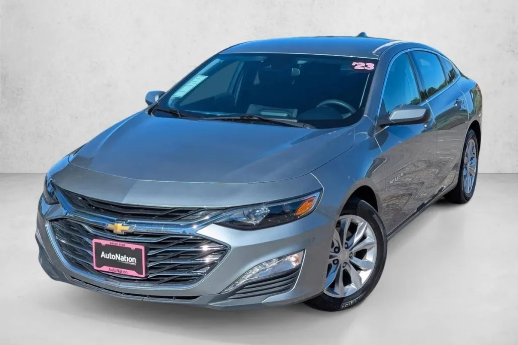 2023 Chevrolet Malibu 1LT photo 1