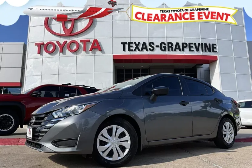 2024 Nissan Versa 1.6 S photo 1