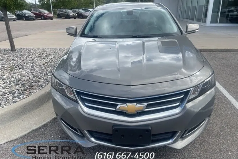 2018 Chevrolet Impala 1LT photo 1