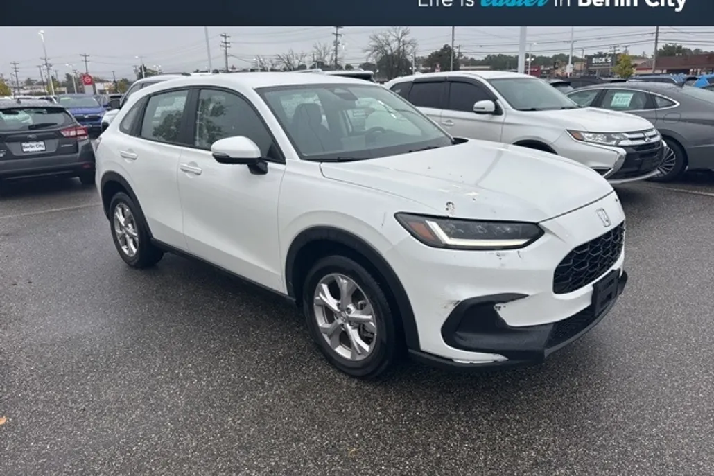 2025 Honda HR-V LX photo 1