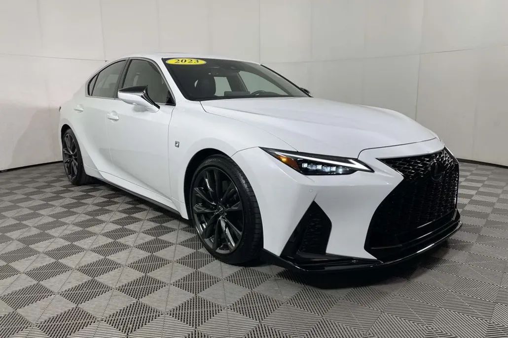 2023 Lexus IS 350 F SPORT photo 1