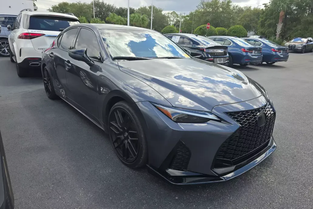 2023 Lexus IS 350 F SPORT photo 1