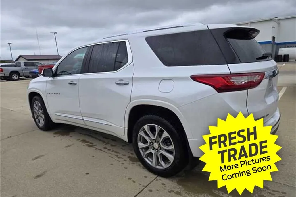 2020 Chevrolet Traverse Premier photo 1