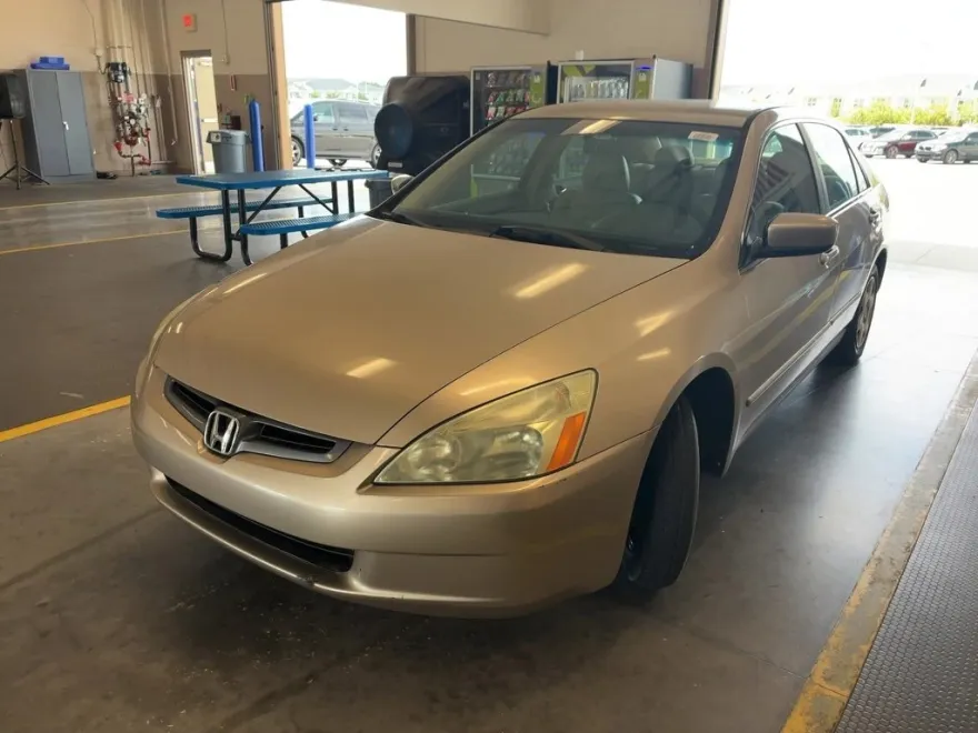2005 Honda Accord LX photo 1