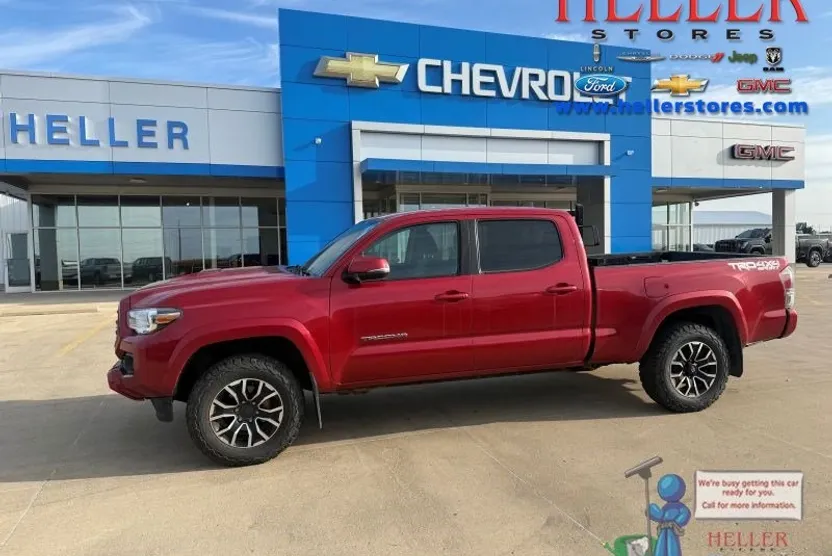 2021 Toyota Tacoma TRD Sport photo 1