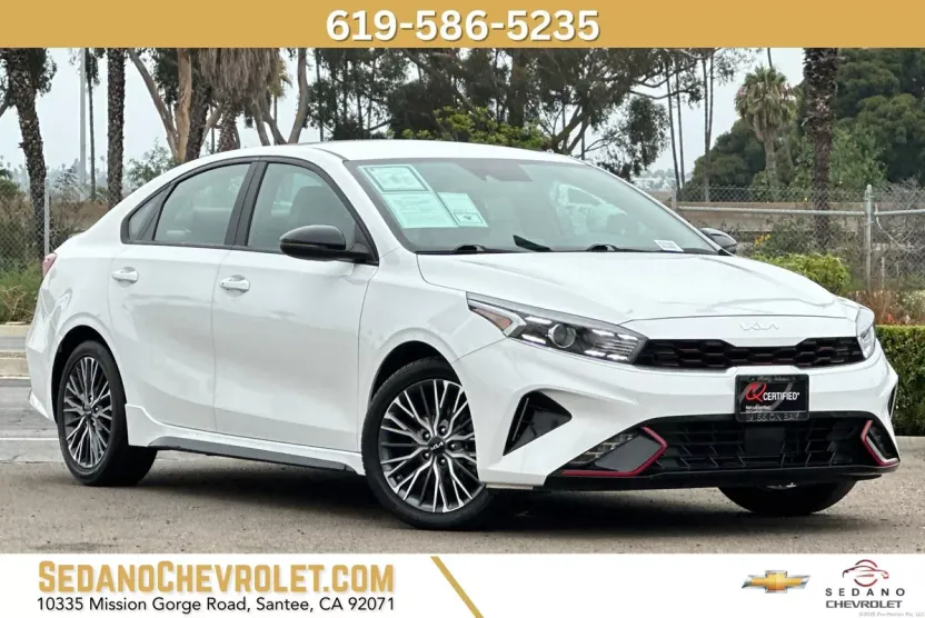 2023 Kia Forte GT-Line photo 1