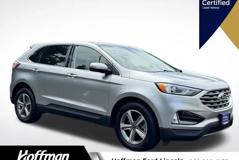 2022 Ford Edge SEL photo 1
