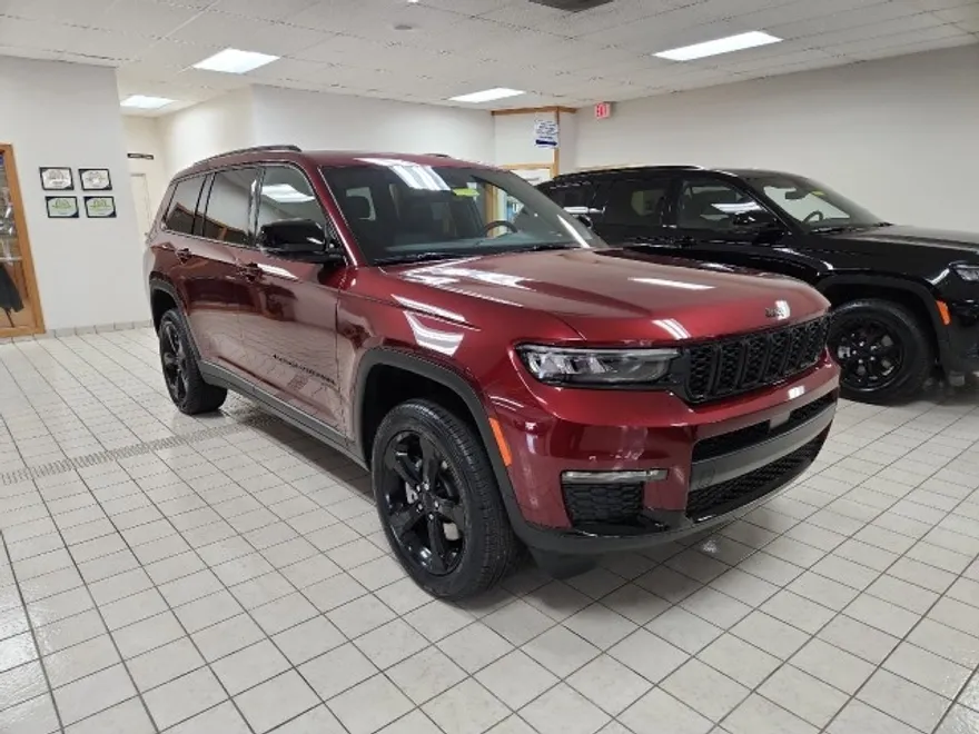 2025 Jeep Grand Cherokee Limited photo 1