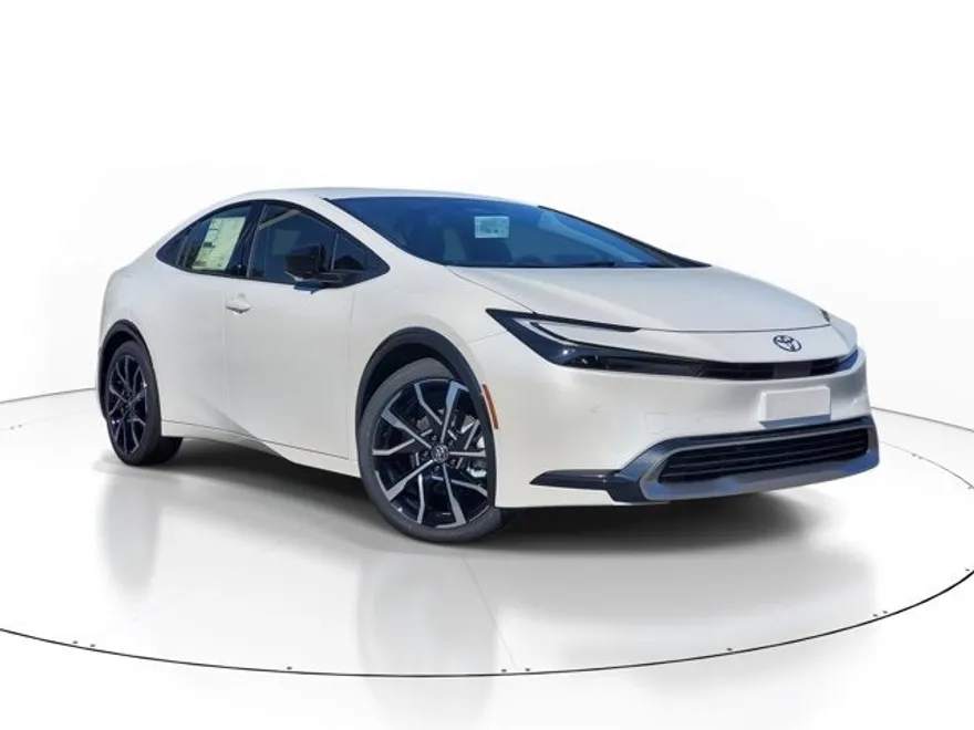 2026 Toyota Prius Prime photo 1