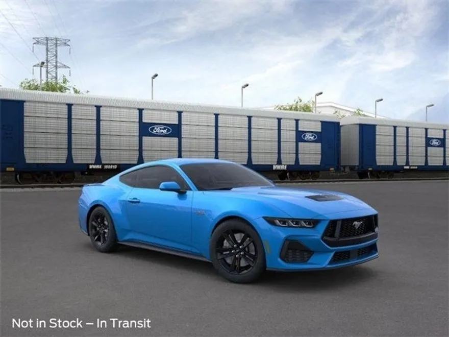 2025 Ford Mustang GT photo 1