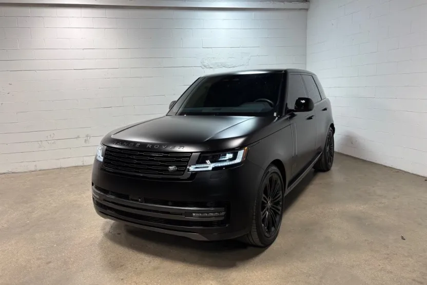 2025 Land Rover Range Rover SE photo 1