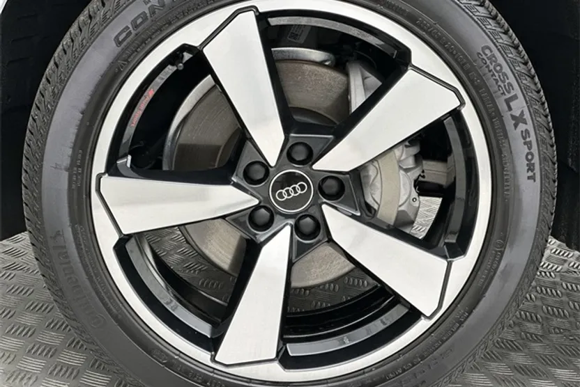 2023 Audi Q5 45 S line Premium Plus photo 1