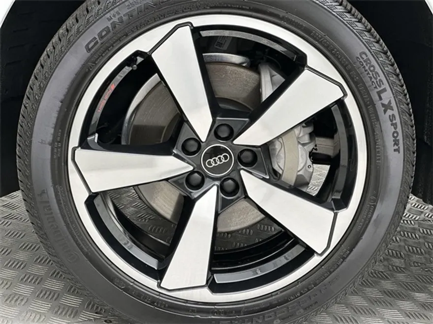 2023 Audi Q5 45 S line Premium Plus photo 1