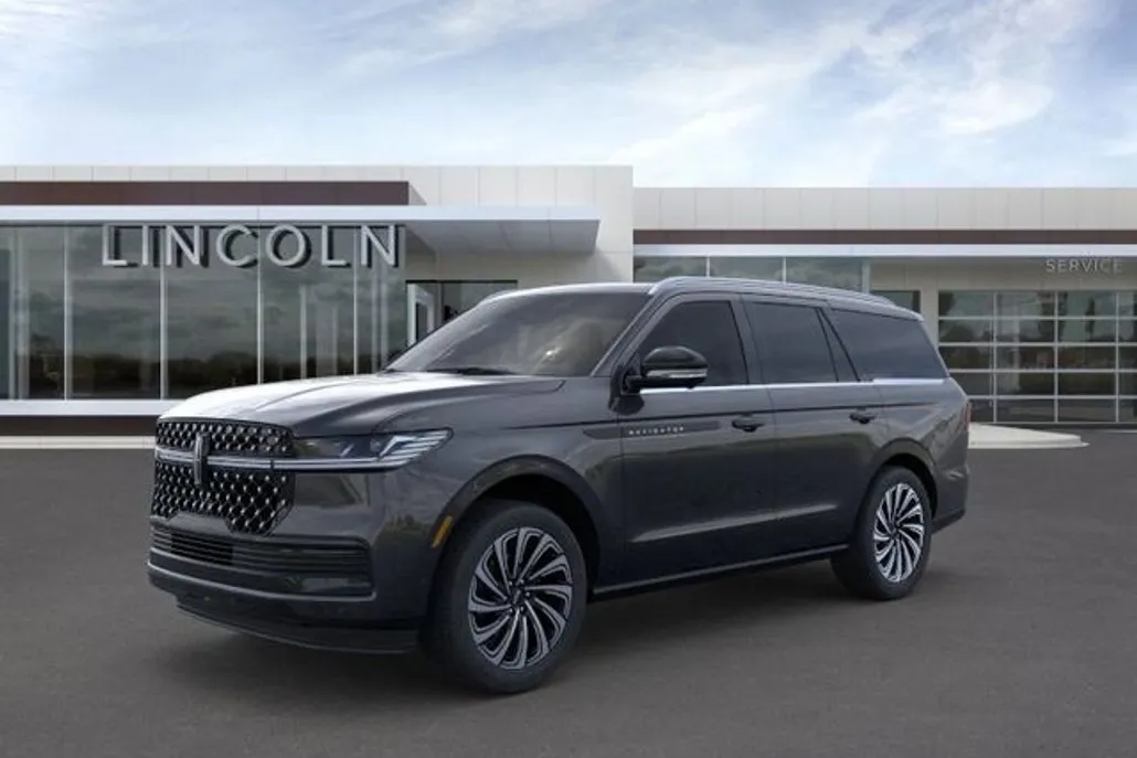 2025 Lincoln Navigator Black Label photo 1