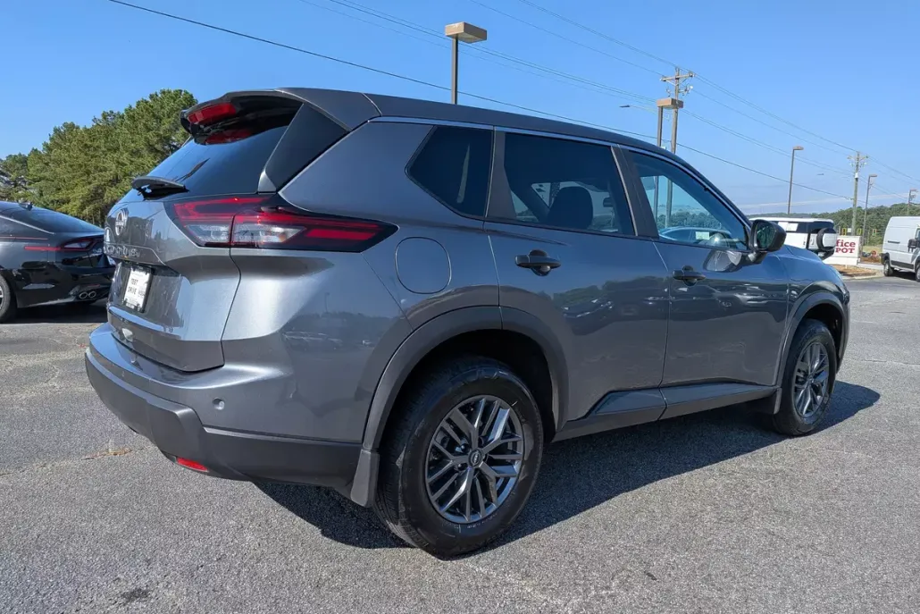 2025 Nissan Rogue S photo 1