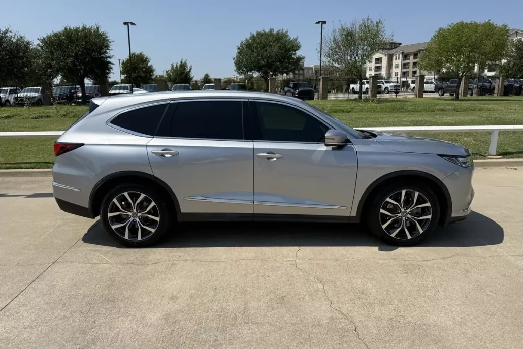 2022 Acura MDX Technology photo 1