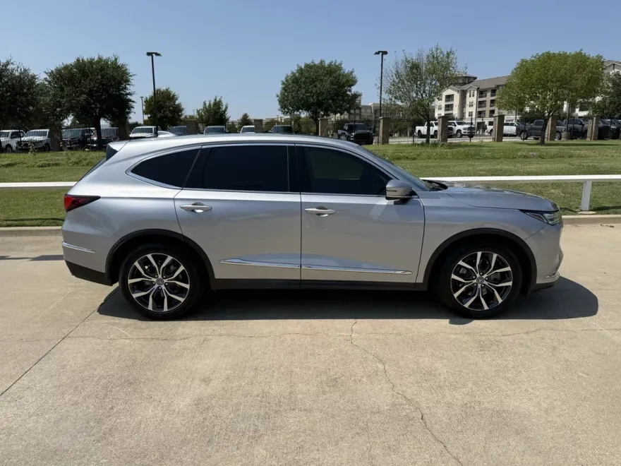 2022 Acura MDX Technology photo 1