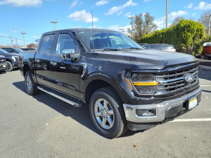 2024 Ford F-150 XLT photo 1