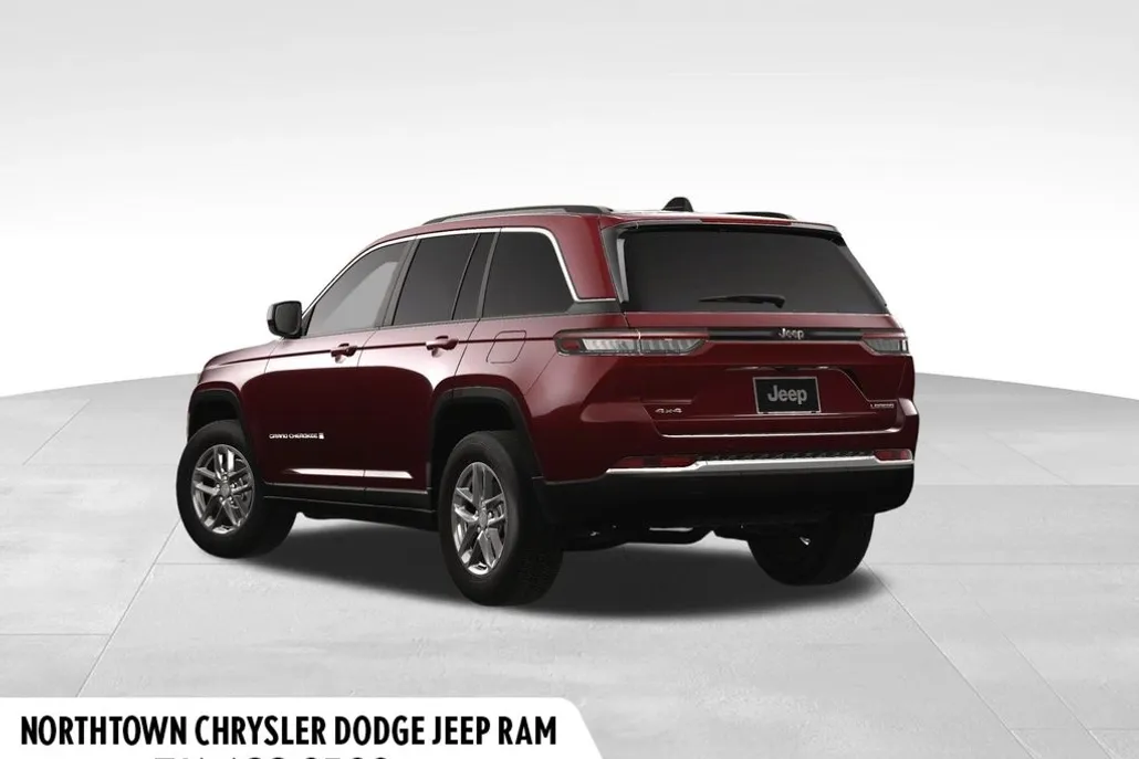 2025 Jeep Grand Cherokee Laredo photo 1