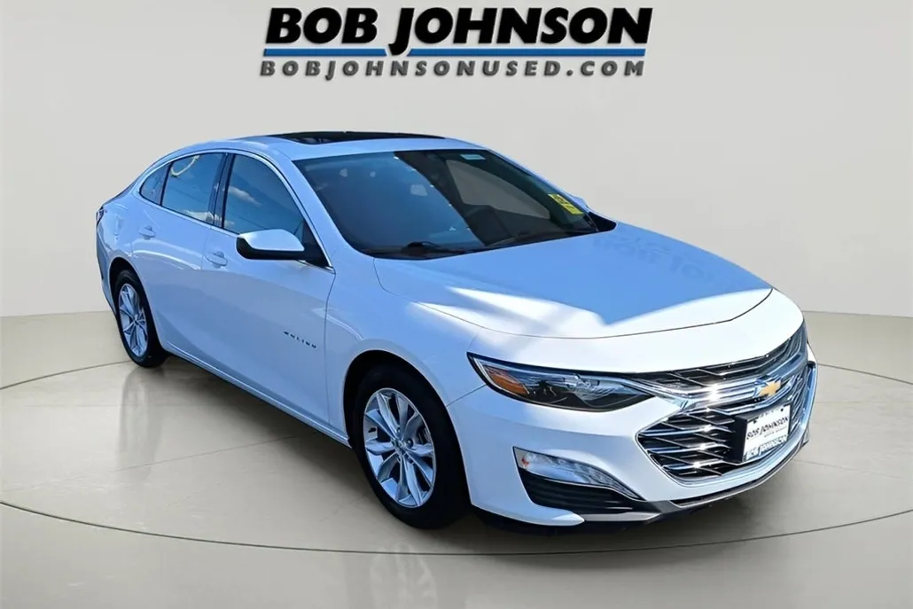2022 Chevrolet Malibu 1LT photo 1