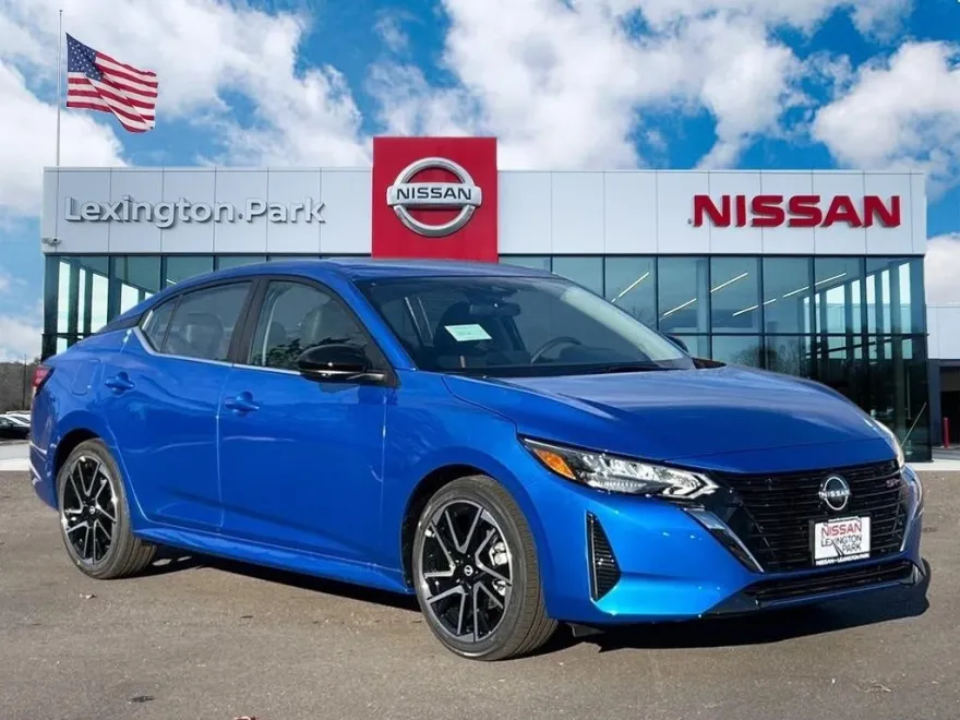 2025 Nissan Sentra SR photo 1