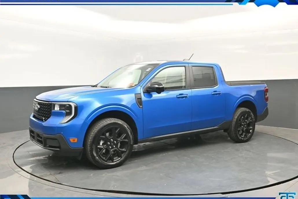 2025 Ford Maverick Lariat photo 1