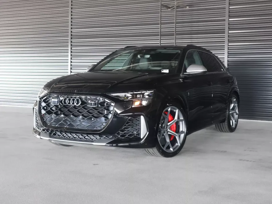 2025 Audi RS Q8 photo 1