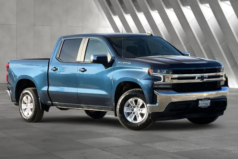 2021 Chevrolet Silverado 1500 LT photo 1