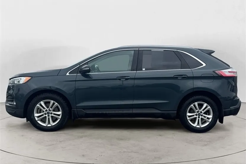 2019 Ford Edge SEL photo 1