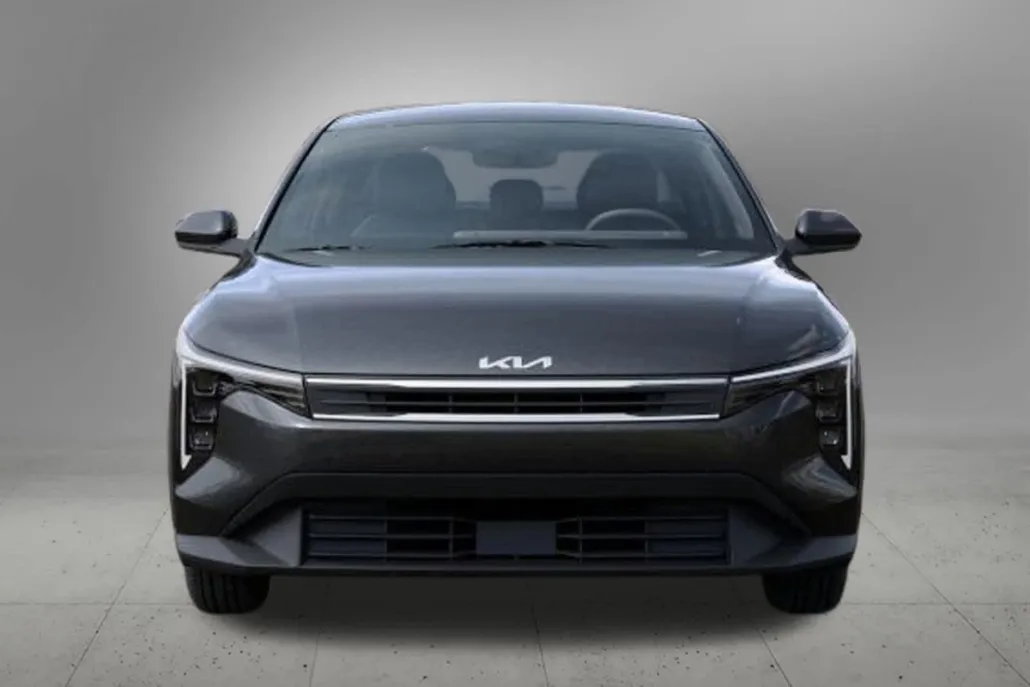 2025 Kia K4 LXS photo 1