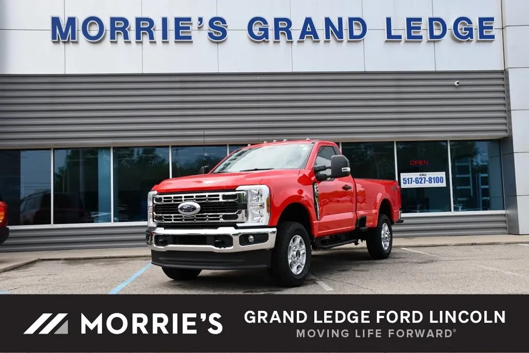 2025 Ford F-350 XLT photo 1