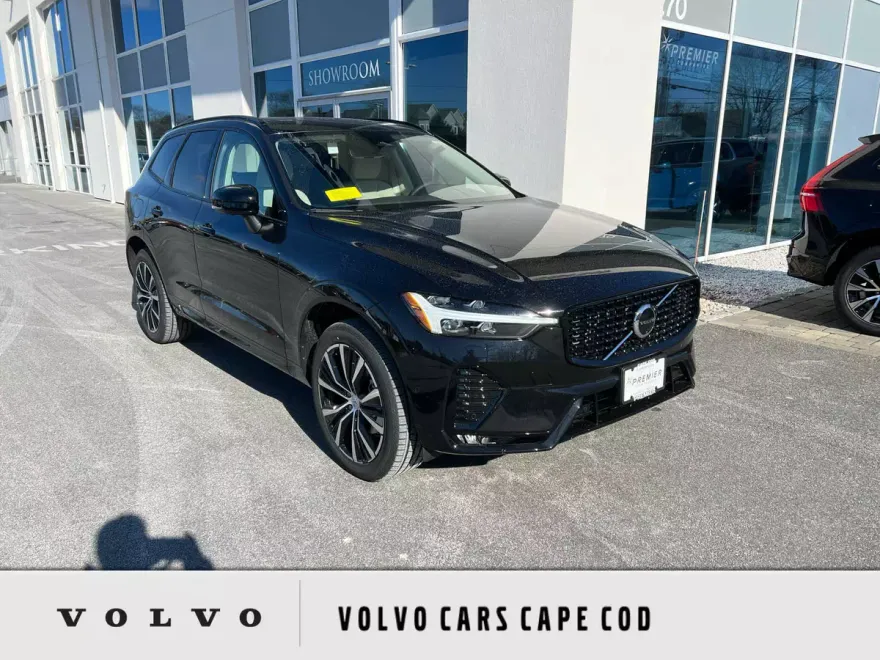 2025 Volvo XC60 B5 Plus photo 1
