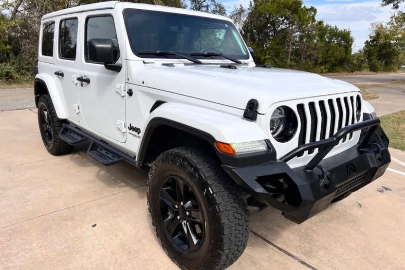 2019 Jeep Wrangler Unlimited Sahara Altitude photo 1